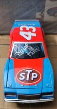 43 Richard Petty Autographed 1981 BUICK STP Wilkesboro Race Win 1/24 Die Cast