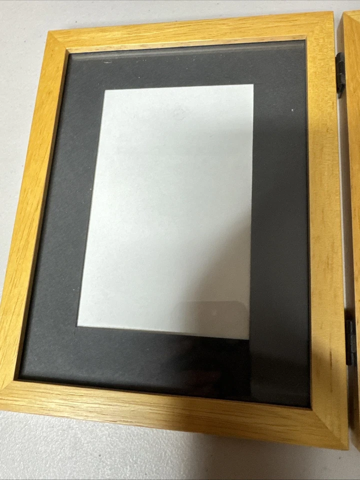 Marco de madera Weston Gallery conjunto de doble cara decoración del hogar negro mate Foto 2 de 4