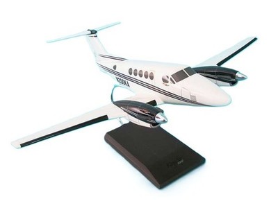 Beechcraft Super King Air B200 N200KA Desk Display Plane Model 1/32 SC Airplane