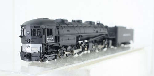 HO Scale Rivarossi 5425 Southern Pacific 4-8-8-2 AC-11 Cab Forward #4272 - Picture 6 of 16