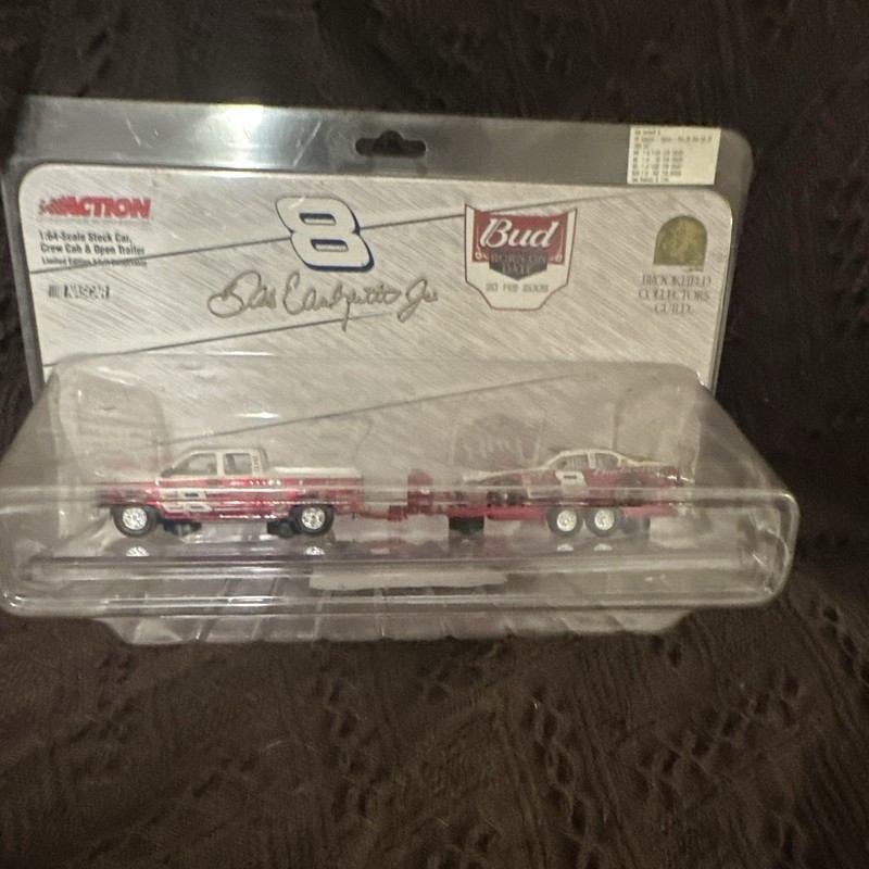 Action 1:64 Dale Earnhardt Jr #8 Budweiser Chevy Car & Trailer Diecast 2005