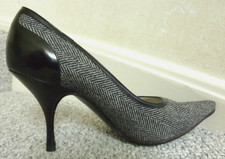 $895 DOLCE & GABBANA Shoes Black Leather Grey Wool Pumps EU39 US 9 Classic Heels