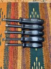 Snap On Tools 5pc Metric 6pt Hard-handle Insulated Shaft Nut Driver Set 8-12mm Snap On Tools 5pc Metric 6pt Hard-handle Insulated Shaft Nut Driver Set 8-12mm