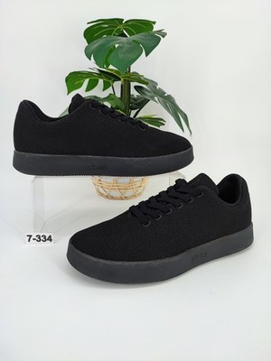 Atoms Men's Black Minimalist Comfort Athletic Sneakers Size 7 US