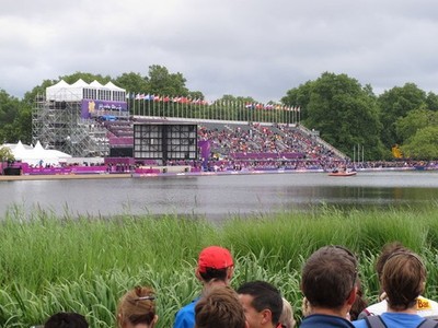Foto A2 Olympiade Triathlon Hyde Park - temporäre Zuschauertribüne Westmi c2012