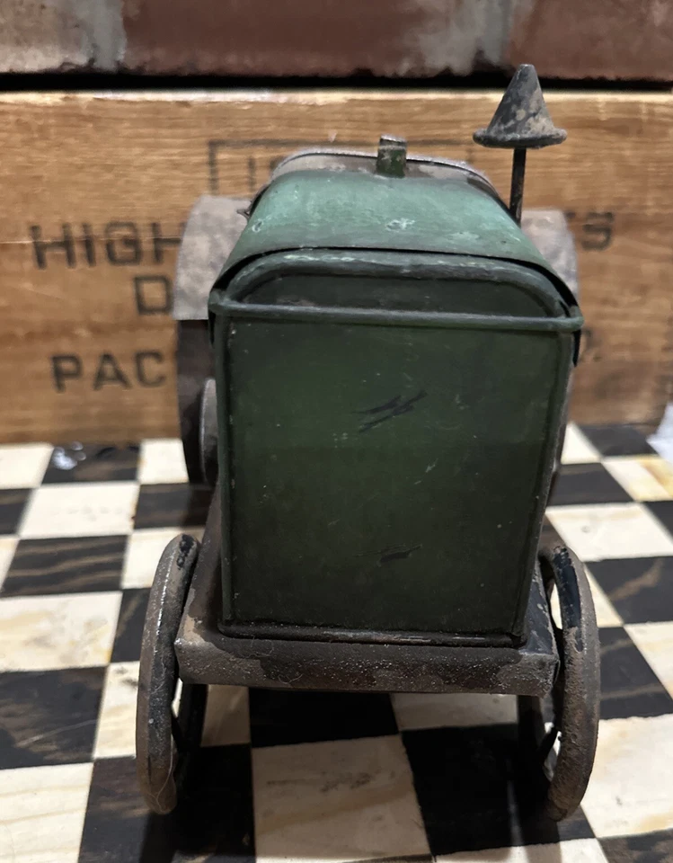 Handmade Metal Antique Tractor Model** ONE OF A KIND!** - Image 2 of 4