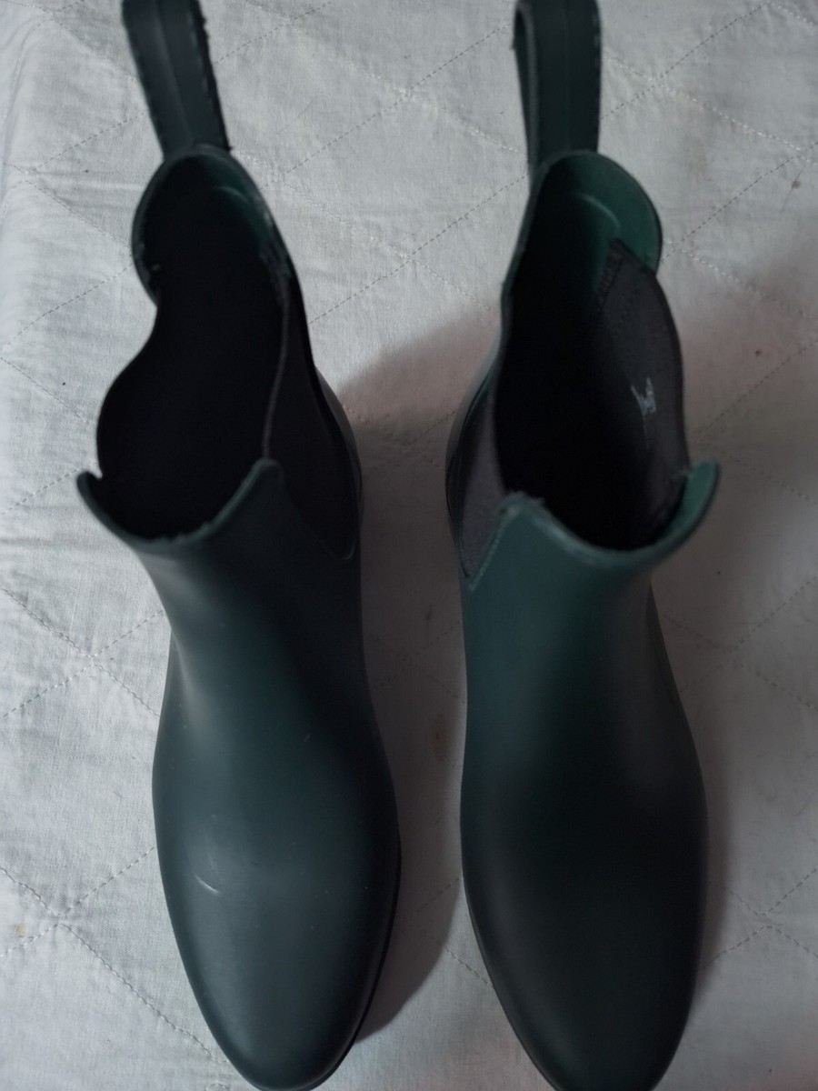 CREW Hunter Green Chelsea Rain Boots 👢/Size