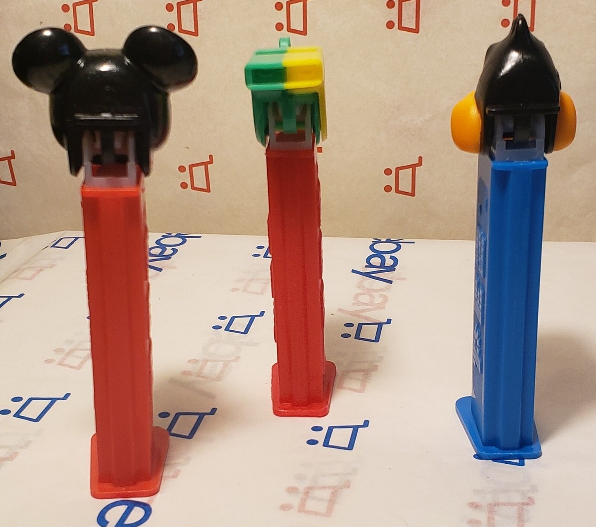 Pez Dispensers Vintage, Set of 8, Bob the Builder, Cat, Bugz