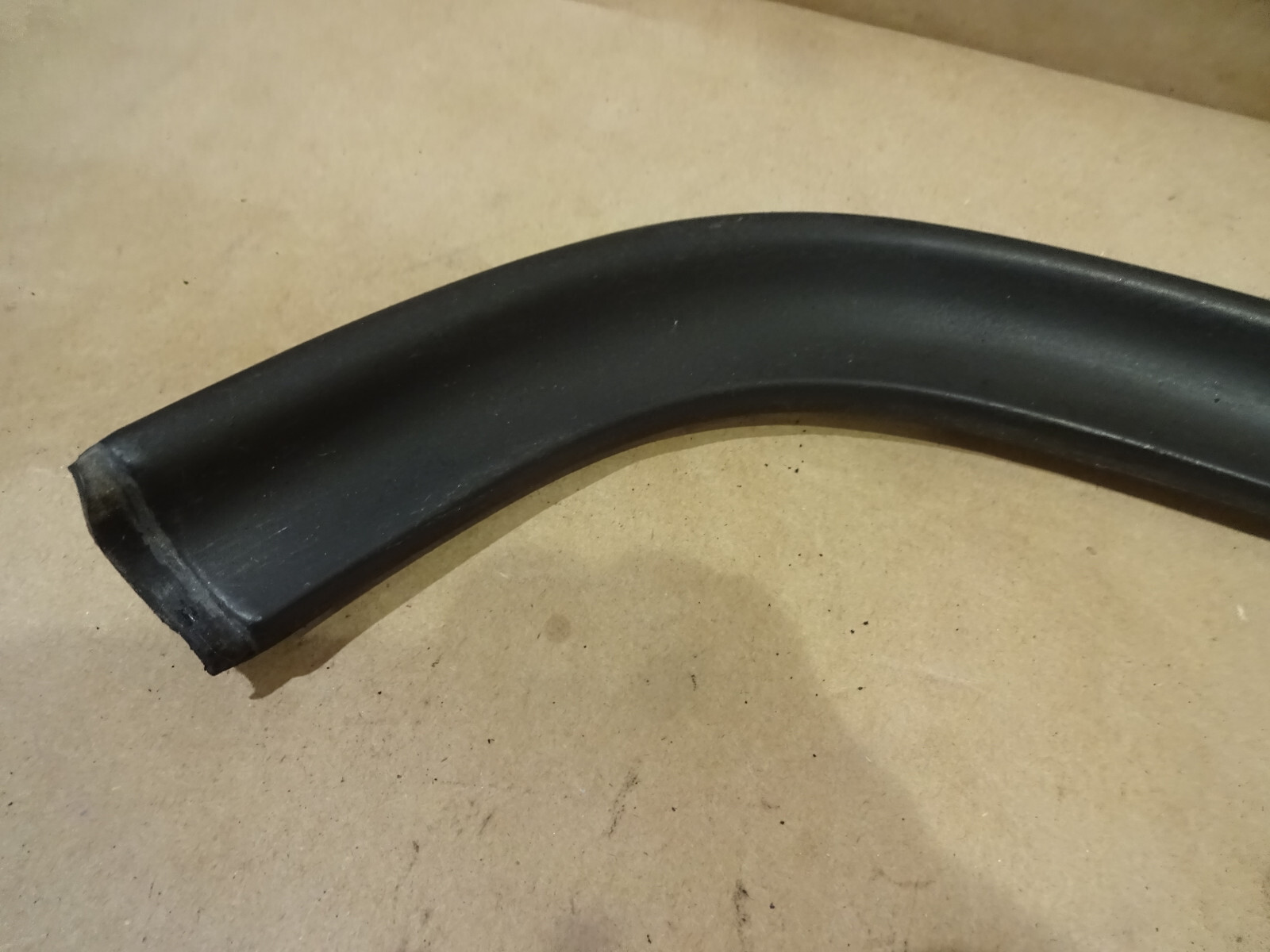 Ferrari 348,355 RH Rear Side Moulding For Rear Window P/N  62159700