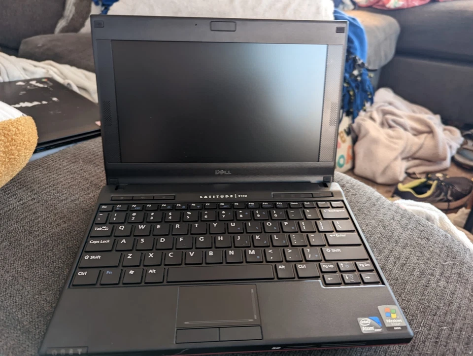 Netbook Dell Latitude 2110 10,1" Intel Atom N470 1,83 GHz 2 GB sin disco duro *debe leerse* Foto 4 de 4