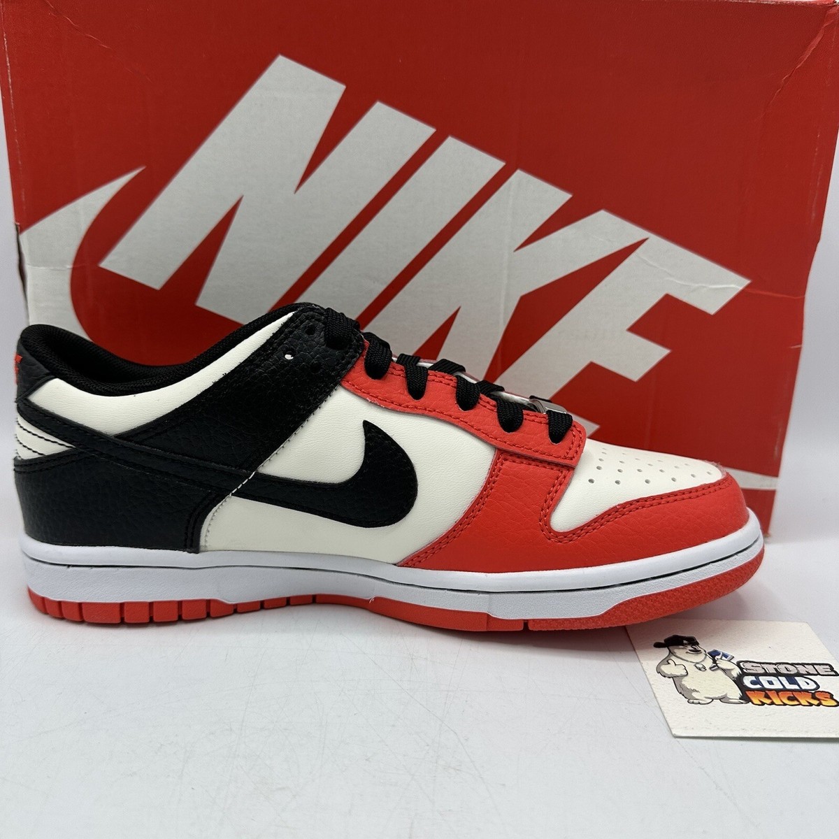 Nike Dunk Low EMB x NBA 75th Anniversary Chicago Bulls DO6288-100