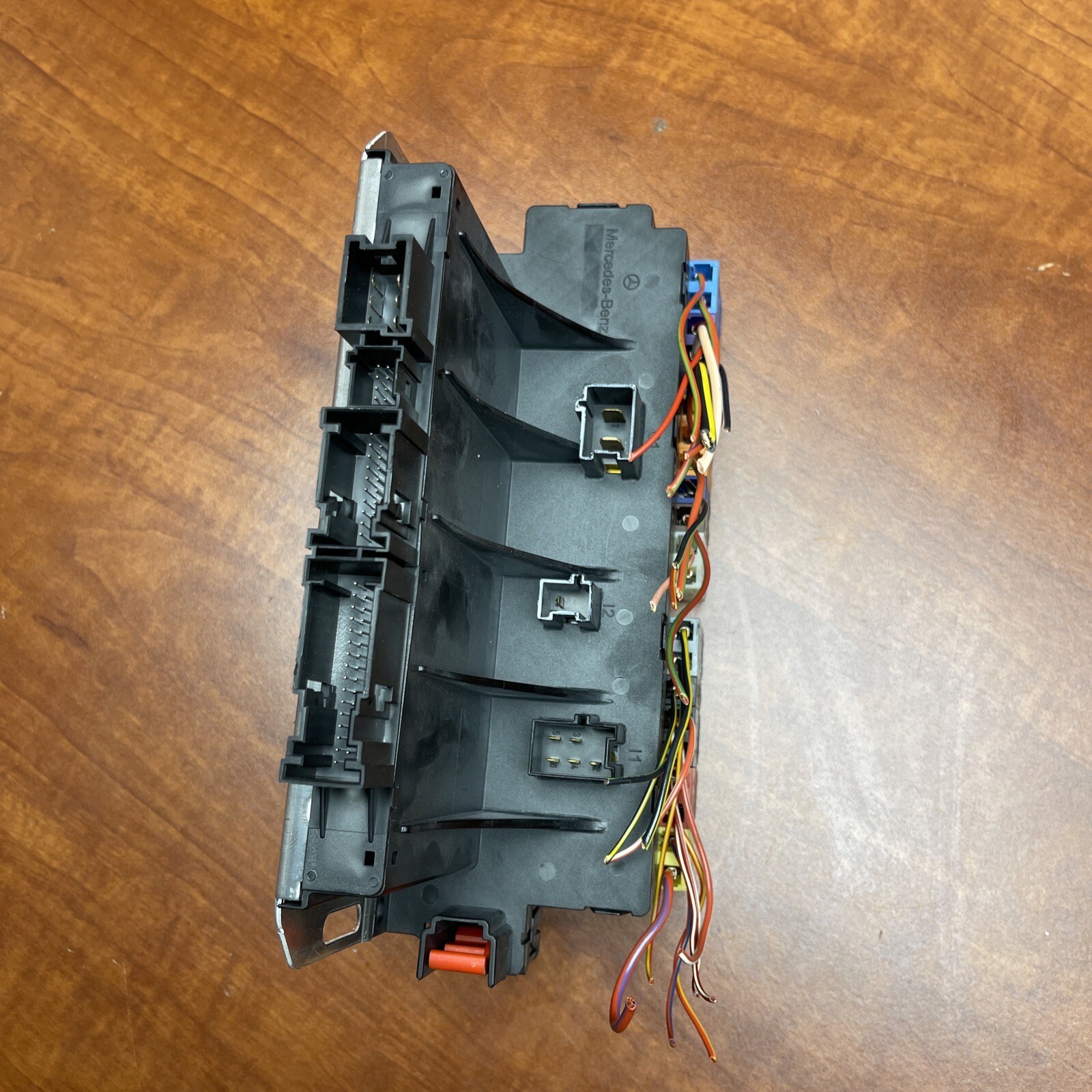 03-12 Mercedes R230 SL500 SL55  Front Left SAM Fuse Box Control Module OEM #55