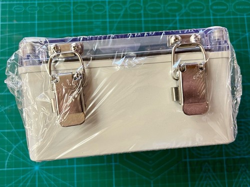 BUD 7x6x4" Hinged Latching Enclosure + Backplate, Clear Box,Outdoor NEMA 4X IP67 - Picture 7 of 9
