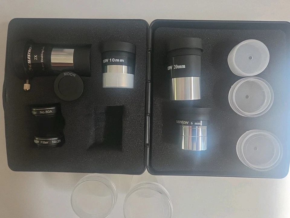 Kit de ocular y filtro Celestron AstroMaster para accesorios de telescopio de 1,25" Foto 2 de 4