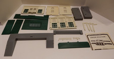 Plasticville Bachmann 1901-198 Union Station O/S Missing 1 Pieces /Rails Broken