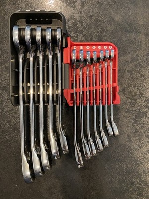 Mac Tools srwm0212ptb 12pc Metric Reversible Ratcheting Wrench Set 7mm-19mm.