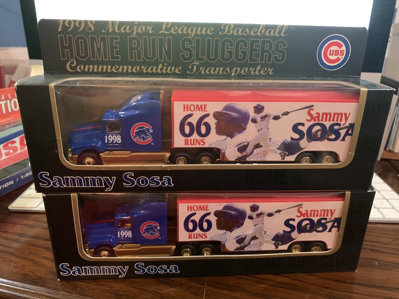 MLB 1998 Sammy Sosa Semi Trucks Tractor Trailer Home run SLuggers Chicago Cubs-image