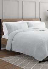 Ienjoy Home 3-PC Quilt Set Light Gray Size KING/California KING Double Brushed