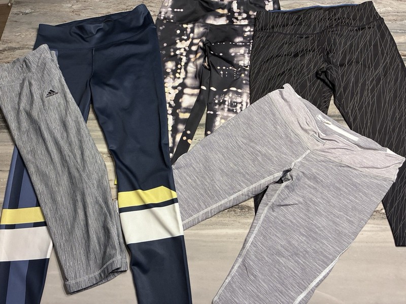 Women’s 5 leggings EUC Calvin Klein, Onzie, Adidas, Shape some NWOT Sz M/L Capri