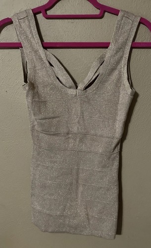 2b BEBE Women's Gold Metallic Tank Top - Size XS