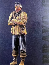 1/35 Scale WWII German Soldier Cold Weather – Resin Model Figure in Winter Gear