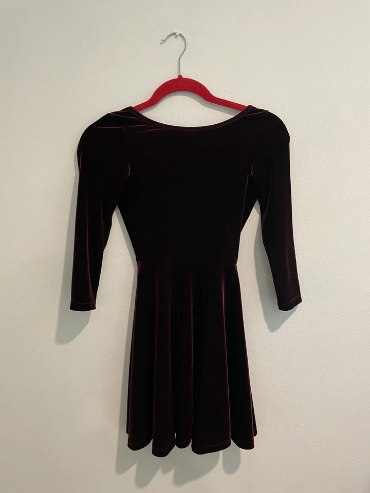 Minivestido patinador de terciopelo rojo American Apparel XS hecho en EE. UU. Foto 4 de 4