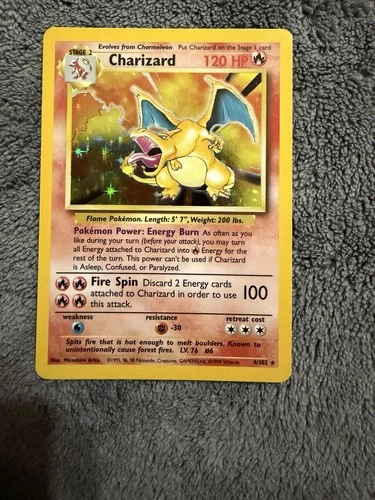 Pokémon TCG Charizard Base Set Holo Unlimited Rare