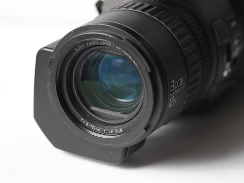 Sony DSR-PD150P Mini DV Camcorder & 0.65 Wide angle converter-Spares or repair - Picture 7 of 10