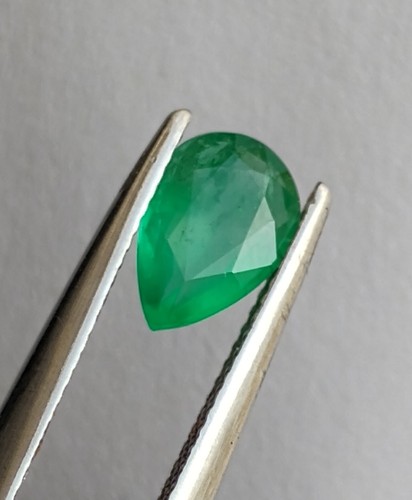 US 1.27 ct. EMERALD NATURAL TOP GREEN Pear ZAMBIA CERTIFIKATE AIG - Picture 6 of 14