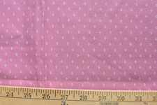 KEEPSAKE CALICO MAUVE PINK DESIGN 100 COTTON FABRIC 2 REMNANT PIECES