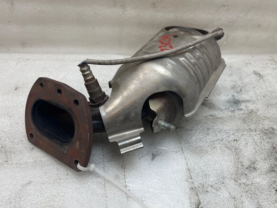 Выпускной коллектор со стороны пассажира 17 18 19 20 TOYOTA SIENNA RH — OEM - Изображение 4 из 4