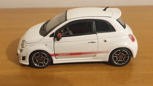 Modellino FIAT 500 ABARTH Bburago Burago scala 1/24 colore bianco - Foto 5 di 6
