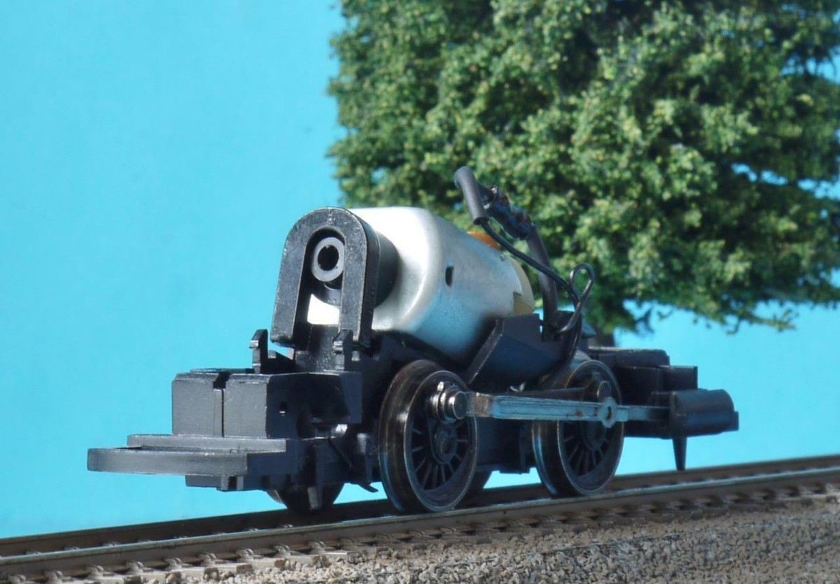 HORNBY 0-4-0 MOTORISED CHASSIS X8961 LATEST SCALE SPEED CAN