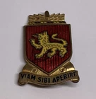 WW2 WWII Military 68th Field Artillery 1st Armored DUI Crest Screwback Pin (211)