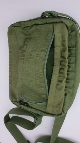 Borsa A Spalla Supreme Olive In Tessuto Cordura Verde SS19 - Foto 9 di 12