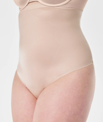 Spanx MEDIUM Thinstincts 2.0 Invisible High-Waisted Thong NWOT 10401 Champagne