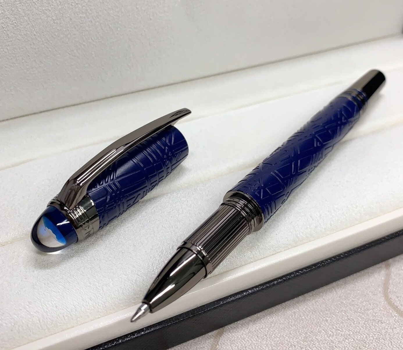 Deluxe Planet 3D Painting Series Blue - Grey Color Rollerball Pen No Box