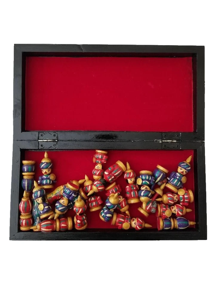 HECHO A MANO - JUEGO DE AJEDREZ UZBEKO PINTADO A MANO - IMÁGENES DE AVES Y GRANADAS Foto 3 de 4