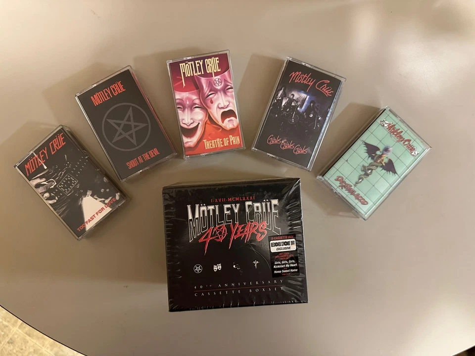 Motley Crue 2021 Record Store Day 5 Cassette Boxset 40th Anniversary - Tommy Lee - Image 3 of 4