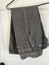 Jean para hombre DKNY gris lavado talla 33 x 30