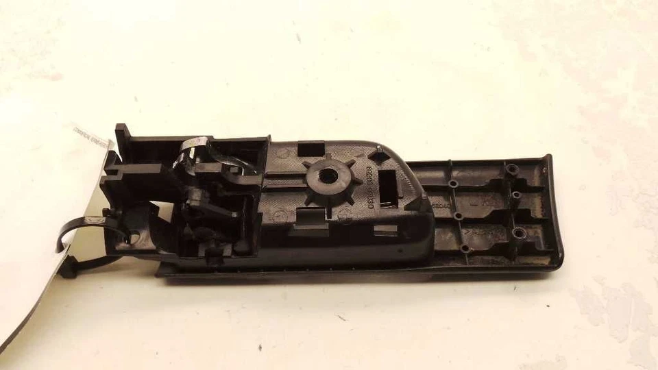 Lexus Es300 2003 manija de puerta interior trasera lado del conductor  Foto 2 de 4