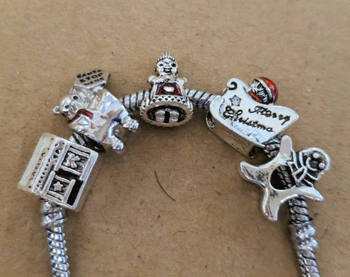 Mrs Clause Gingerbread Workshop Santa Sleigh Bear Christmas European Bead Charm - Picture 5 of 12