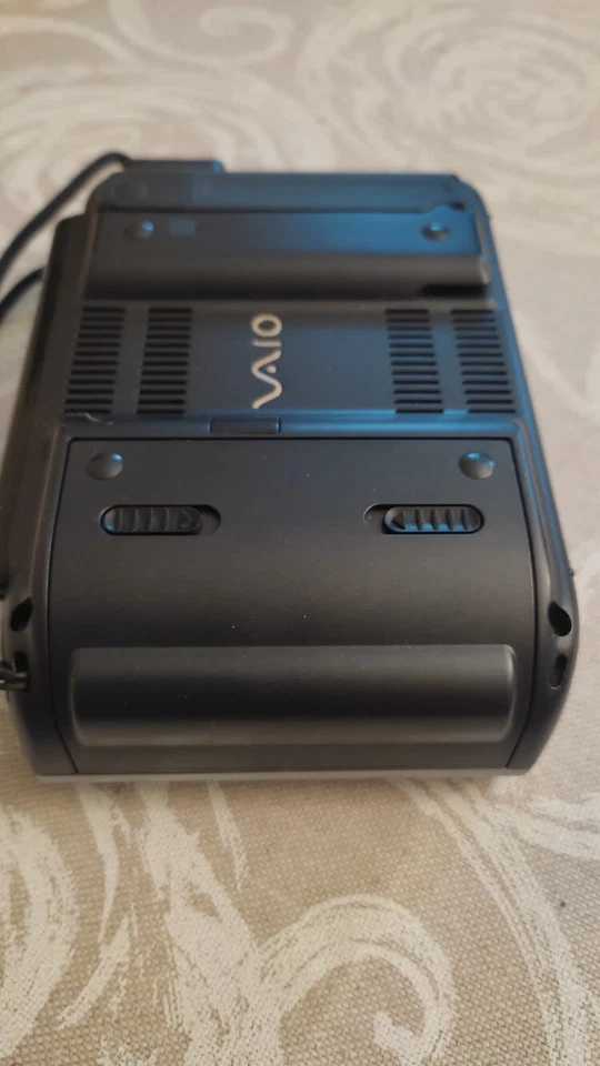 Sony VAIO 4.5-inch Micro Laptop 1GB RAM 40 GB HD (VGN-UX280P) - Bild 4 von 4