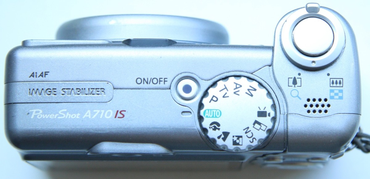 Canon PowerShot A710 IS 7.1MP Digital Camera - Metallic gray
