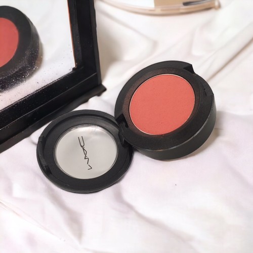 M•A•C Pro Palette Single Eye Shadow Compact in “Coral Reef” 0.05 Oz. NWOB RARE - Picture 5 of 15
