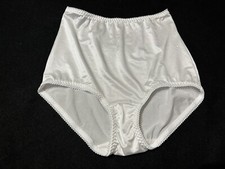 NWOT Vtg VANITY FAIR 40301 Second Skin Satin L / 7 White Brief Panties