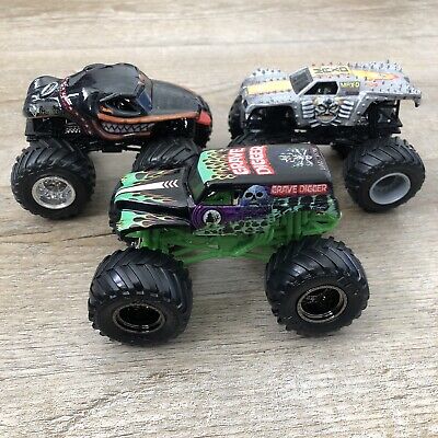 Spin Master Monster Trucks 1 64 Scale Mod Shop MVP Truck Vehicle 3