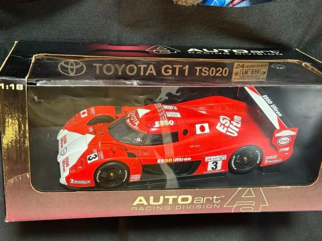 1/18 AUTOart Toyota GT1 TS020 Le Mans 1999 #3 Red w/ Box 1/18 AUTOart Toyota GT1 TS020 Le Mans 1999 #3 Red w/ Box