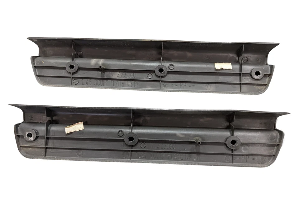 00-04 Placa de desgaste delantera y trasera izquierda derecha Mitsubishi Montero Sport Sill OEM Foto 2 de 4