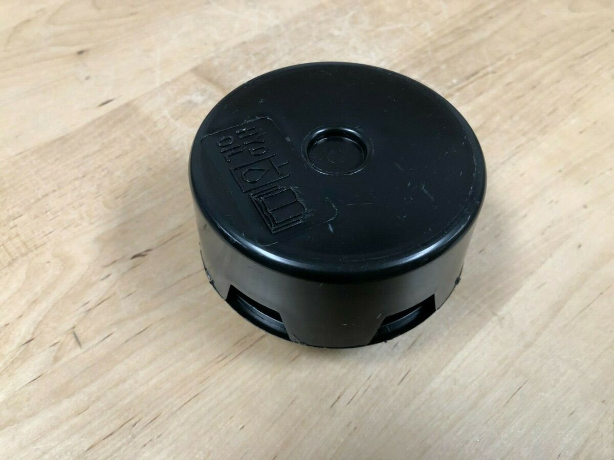 New OEM New Holland Hydraulic Oil Breather Cap Part New OEM New Holland Hydraulic Oil Breather Cap Part